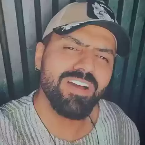 دانلود آهنگ تو برو دیگه نبینم روتو اصلا رو لباسم نباشه بوتو از رضا شیری